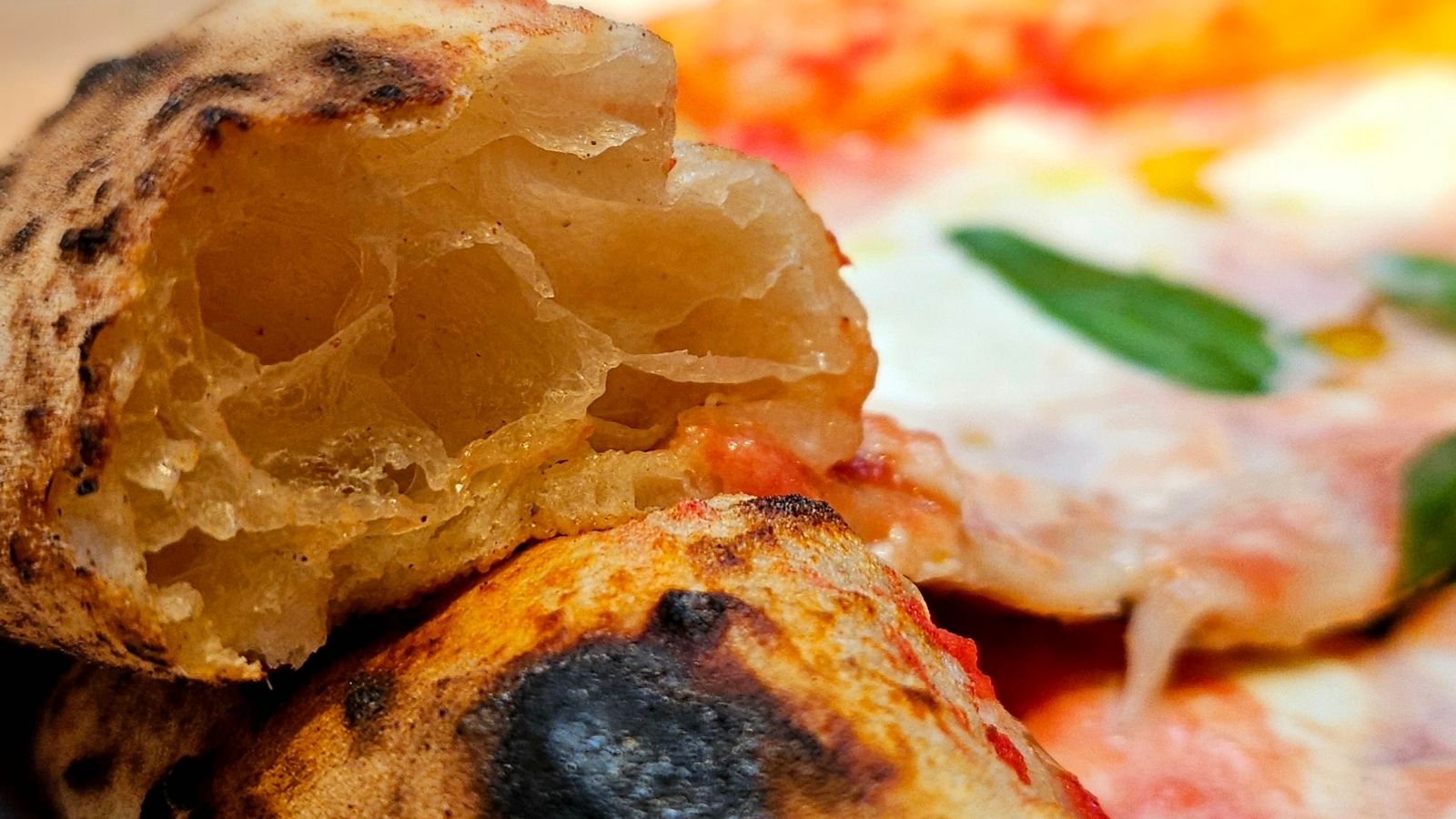 Pizza Napoletana v peci